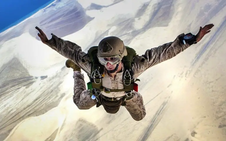 Tricks of Parachuting and Skydiving - Air Sorts Companion