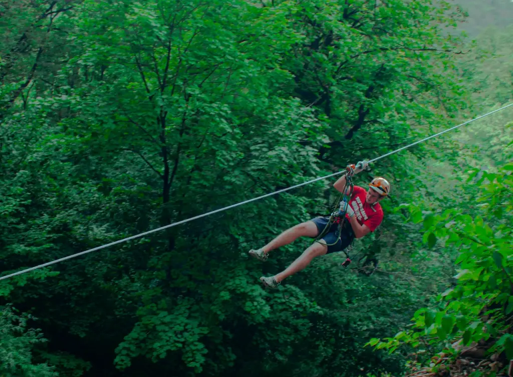 What to Wear When Going on A Ziplining Tour